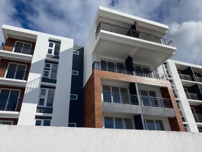 Apartamento en venta con jardín en Senderos zona 16 - foto 1
