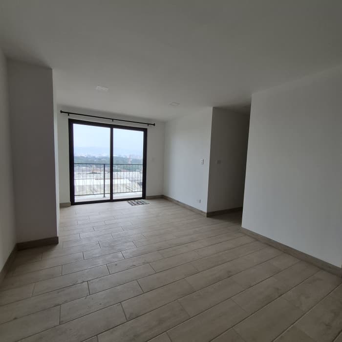 Apartamento 2 habitaciones en renta edificio zona 12  - foto 1