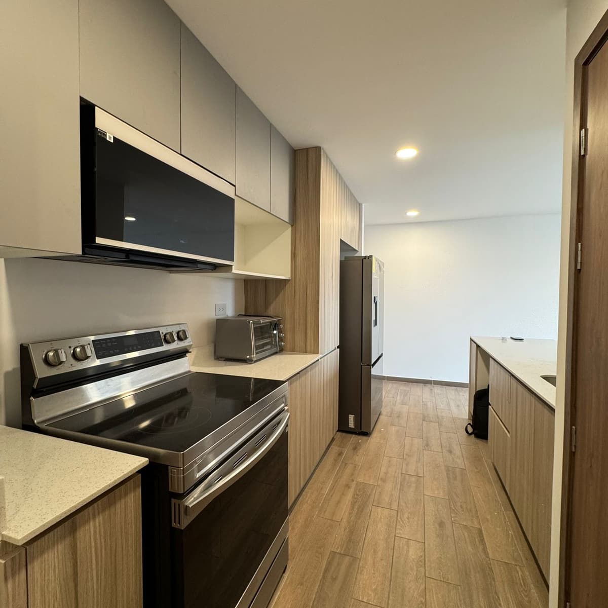 Apartamento en Renta Zona 14 Parque 14 - foto 1