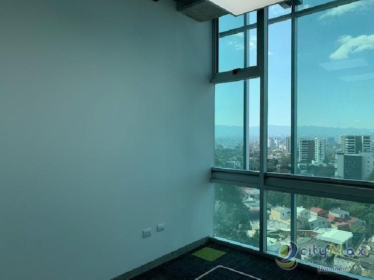 Renta Oficina de 10.11 m2  en Centro Negocios zona 15 - foto 1
