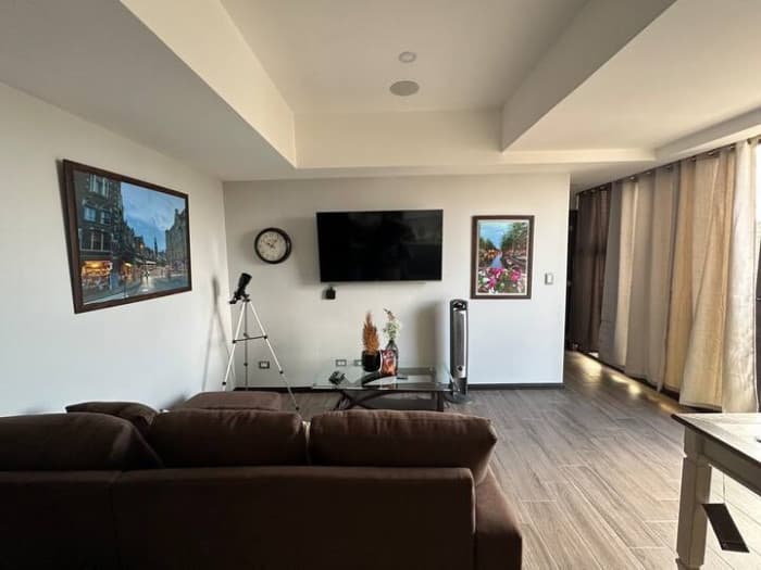 Apartamento Amueblado Nuevo en Venta en Zona 10 - foto 1