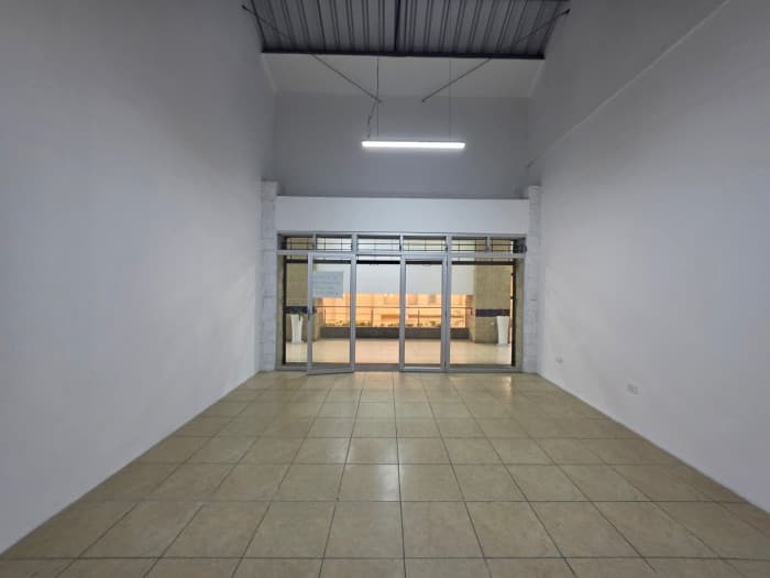 Alquiler Local en Comercial en Ciudad San Cristobal - foto 1
