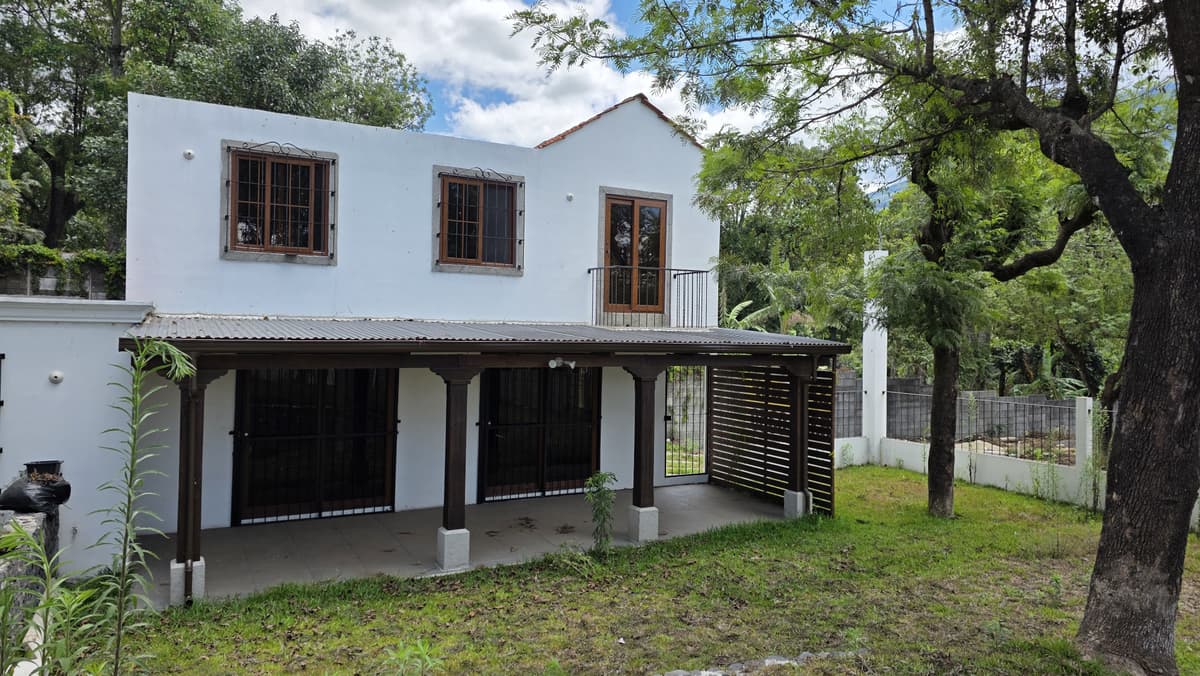 Casa en Venta en Hacienda Santa Isabel Alotenango - foto 1