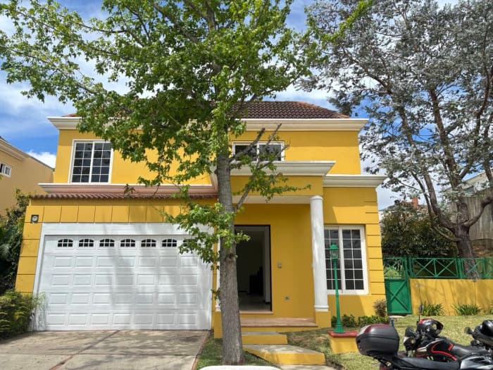 Casa en venta y renta condominio Entreverdes Fraijanes - foto 1