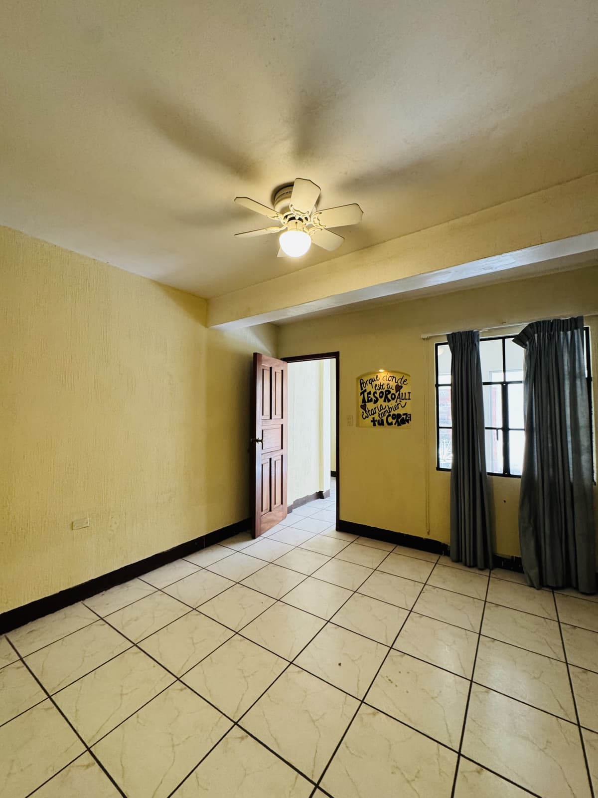 Casa en venta Lomas del Norte zona 17 - foto 1