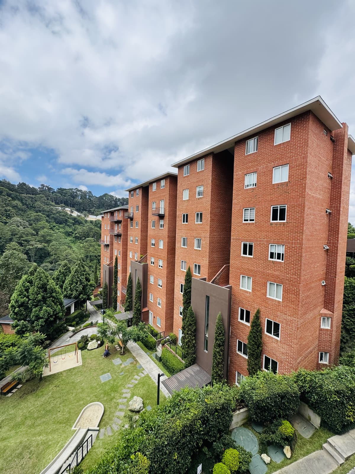 Apartamento en renta Amueblado en zona 16, Hexa 16 - foto 1
