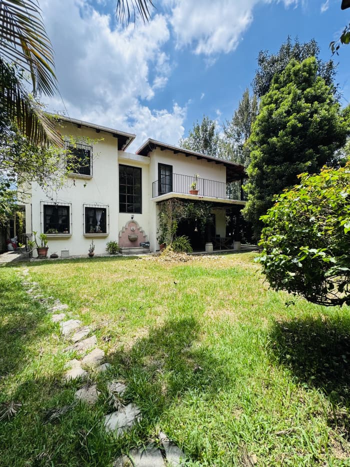 Casa en venta en Antigua Guatemala - foto 1