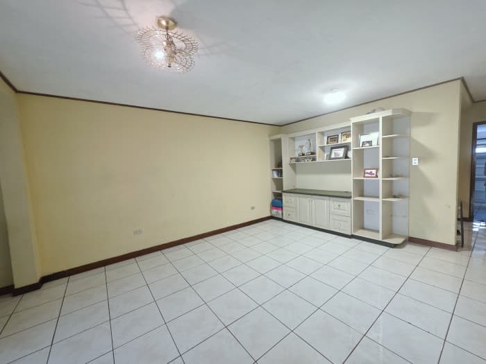 Casa en Venta en Loma Real San Cristobal - foto 1