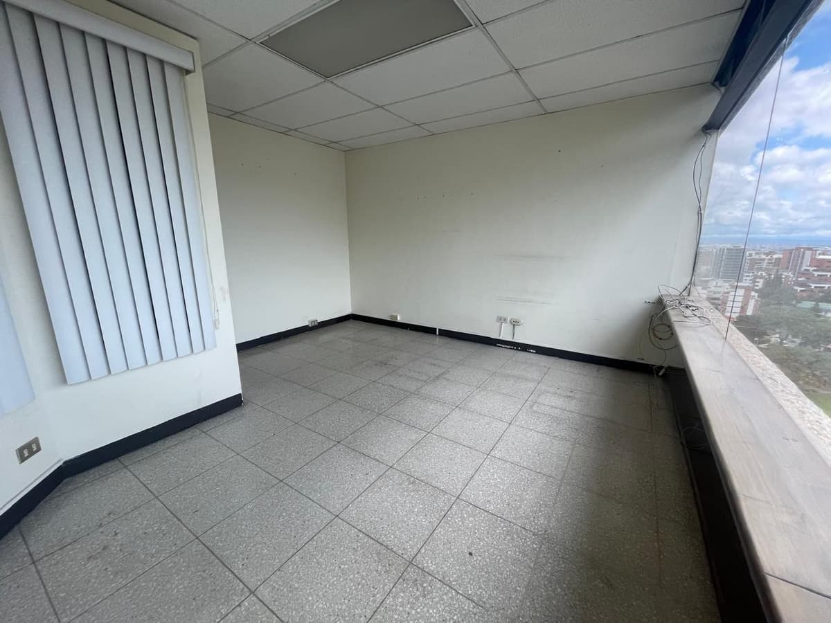 Clinica Medica en Renta en Edificio Medico Zona 15 - foto 1