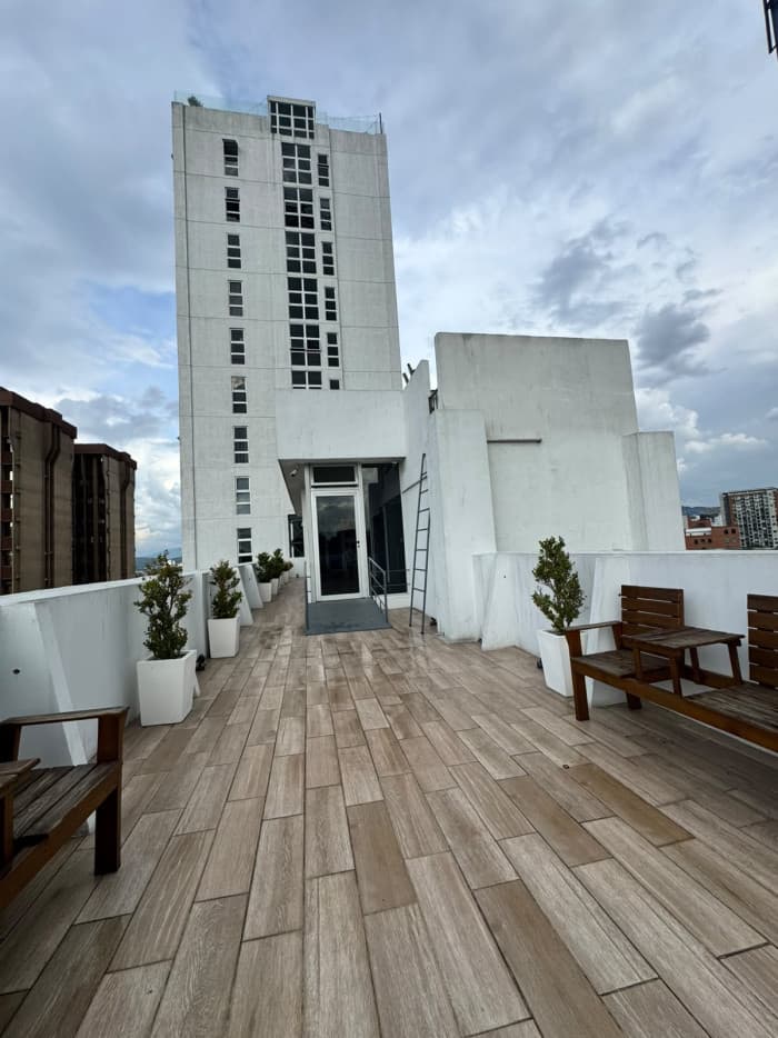 Apartamento en venta/renta Zona 4 Edificio Vivo - foto 1