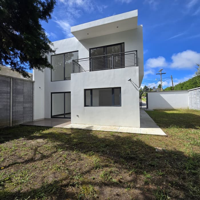 Casa en Venta en Llano Alto km 19 Carretera al Salvador - foto 1