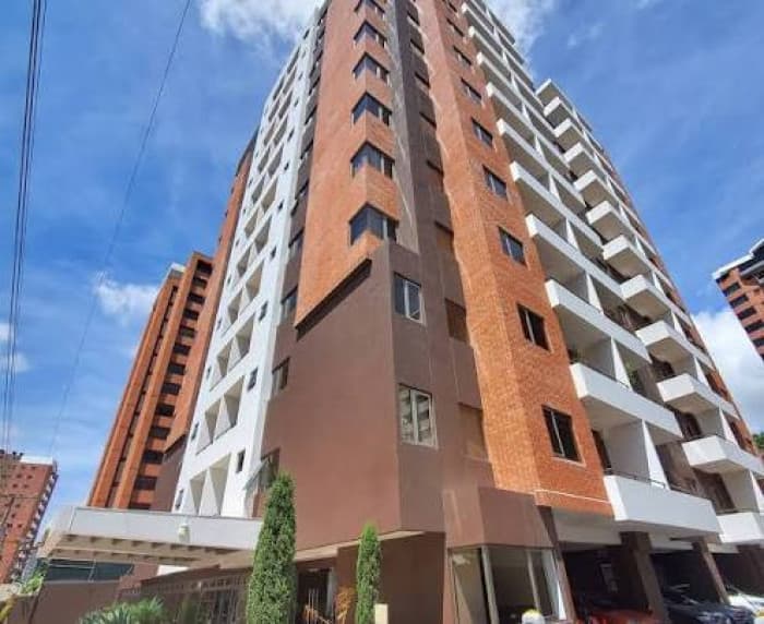Apartamento en renta en zona 14, Torre Quattro - foto 1
