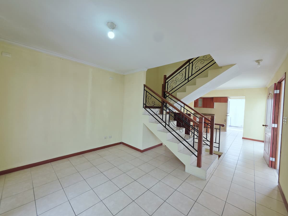 Casa en Venta en Hacienda de Las Flores Villa Nueva - foto 1
