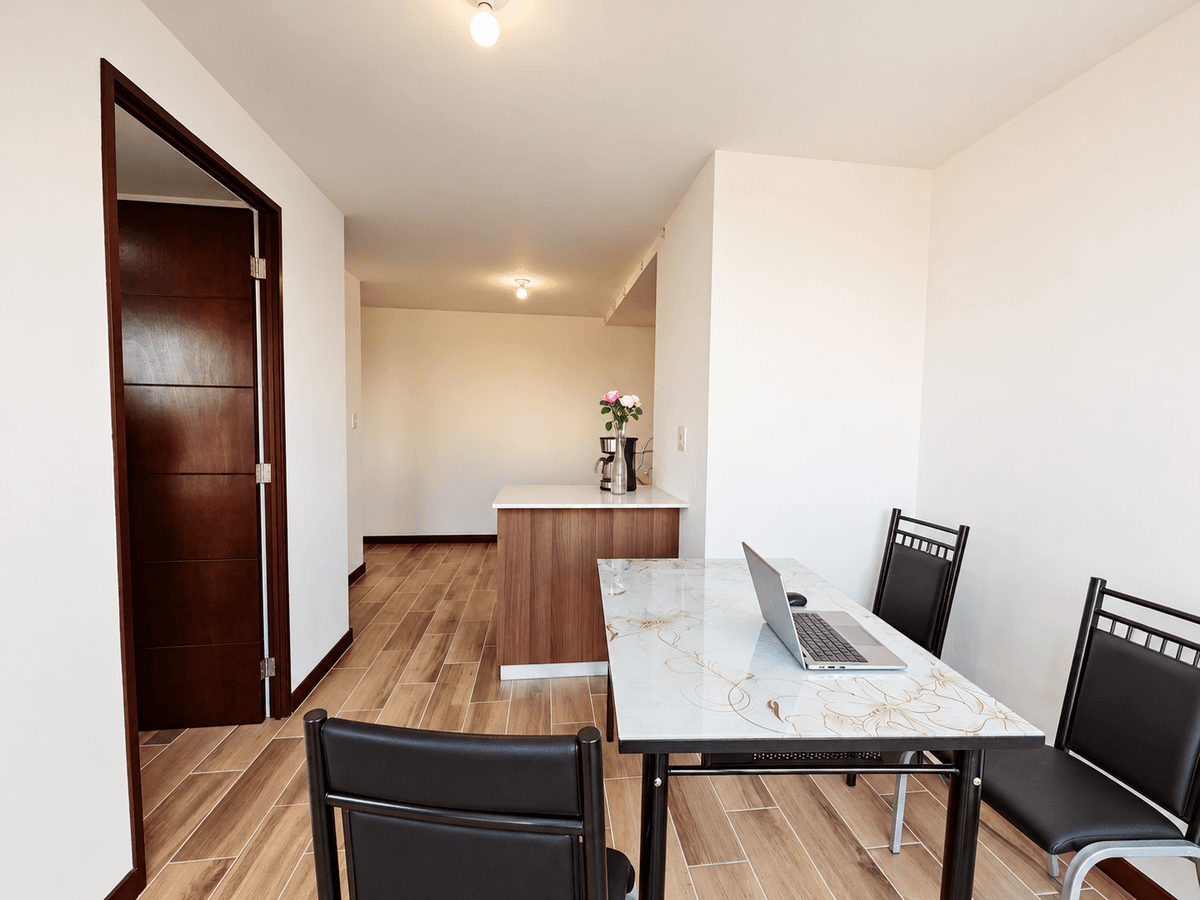 Apartamento en Renta en Edificio Santeli Zona 12 - foto 1