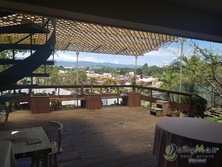 Venta de hermosa casa en Lourdes Zona 16 - foto 1
