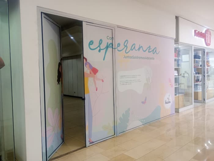 Local en Renta / Venta en Centro Comercial en Zona 10 - foto 1