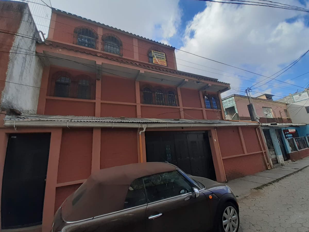 Propiedad En Venta con 4 Apartamentos Zona 3 Mixco - foto 1