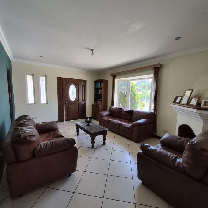 Casa de esquina en venta Km. 18 Carretera Salvador - foto 2