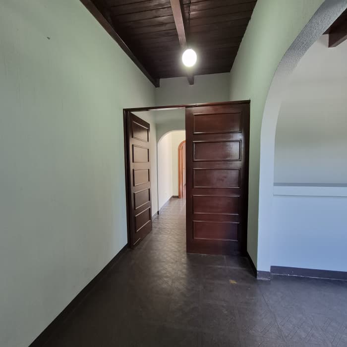 Casa en renta para oficinas zona 15 Vista Hermosa 1 - foto 5