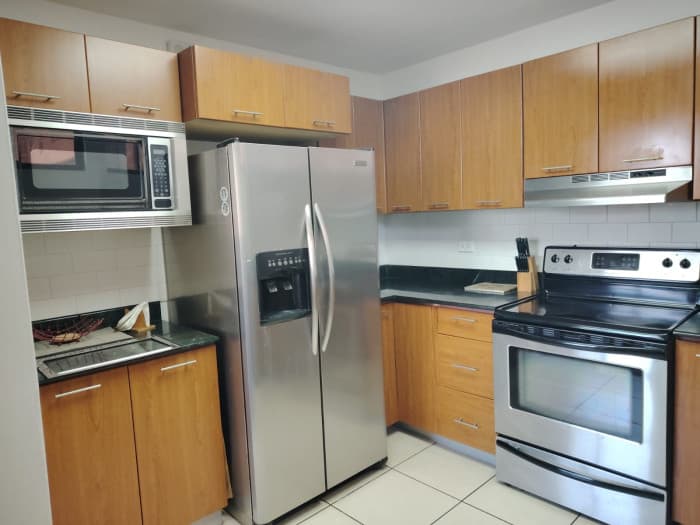 Apartamento semi amueblado en renta en zona 14 - foto 4