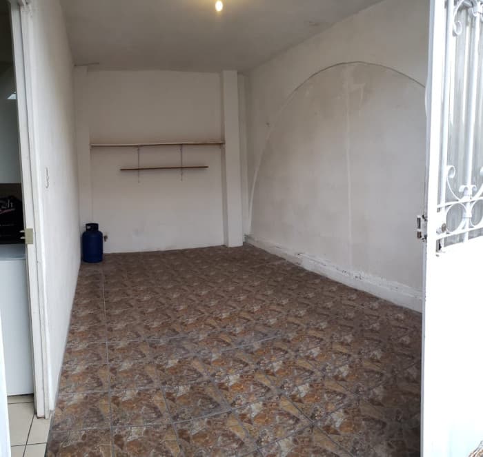 Venta Casa grande con apartamentos en zona 12 - foto 18