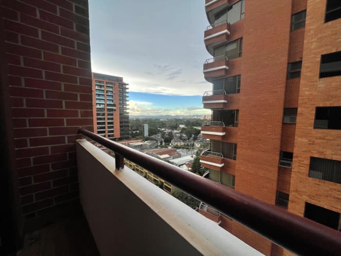 Apartamento En Renta en Salvattore Zona 10 - foto 23