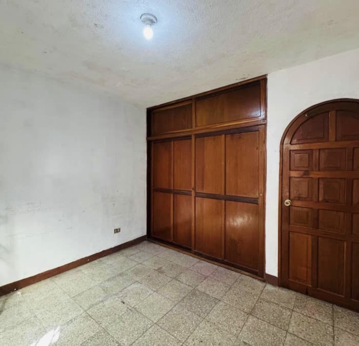 Casa en venta Zona 13 Aurora 1 - foto 4