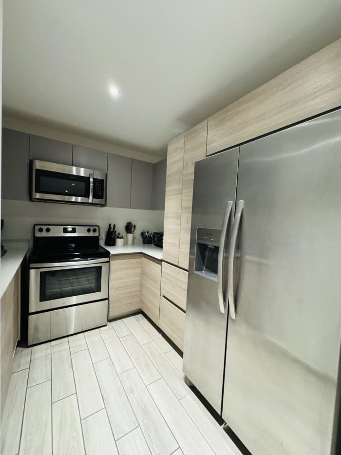 Apartamento Amueblado en renta  Zona 10 - foto 3