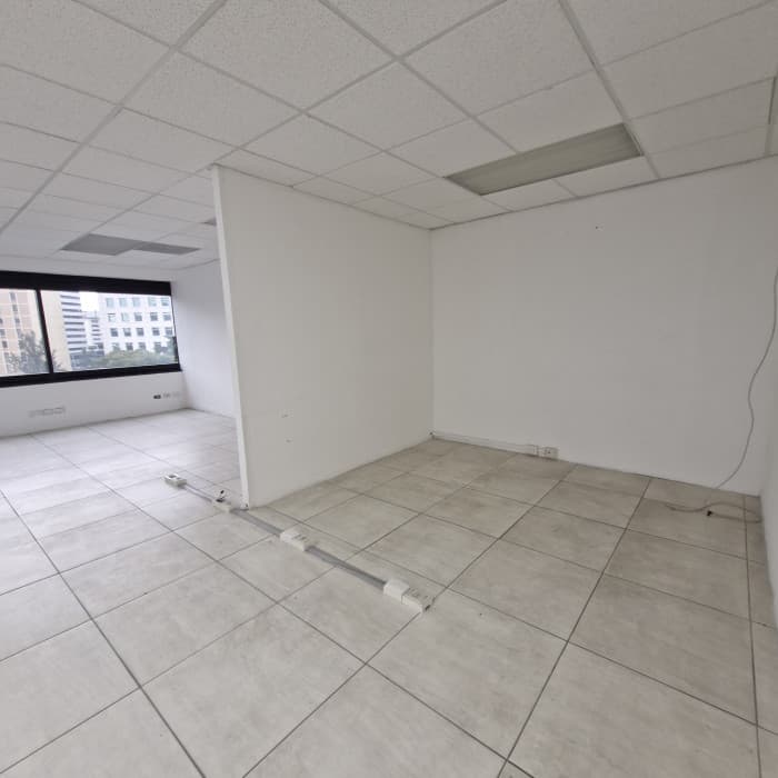 OFICINA en renta en Edificio Corporativo de zona 10 - foto 3