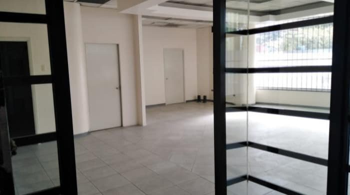 Local Comercial en Venta Avenida Petapa Zona 12 - foto 2