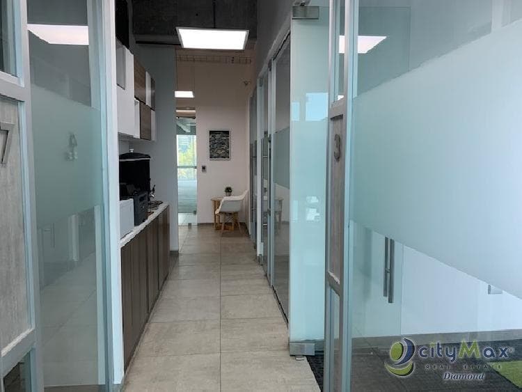 Renta Oficina de 10.11 m2  en Centro Negocios zona 15 - foto 4