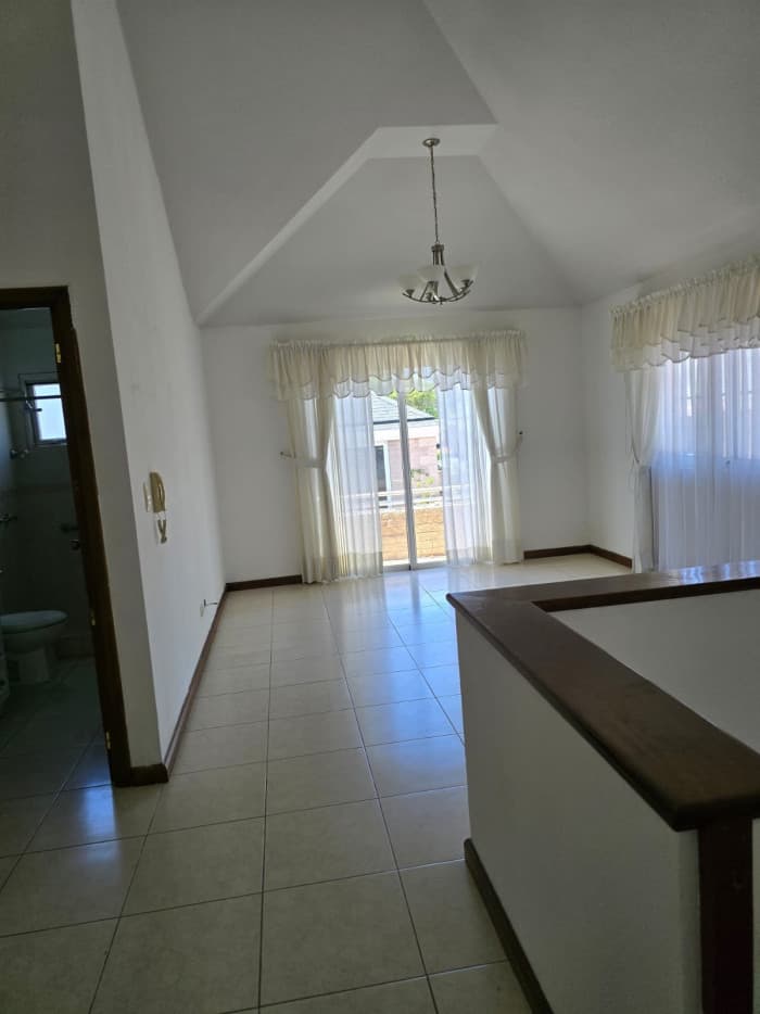 Casa en renta en zona 14 en Condominio - foto 9