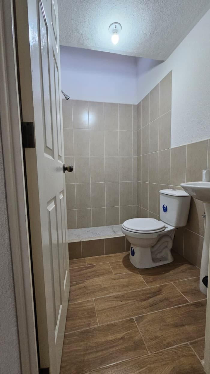 RENTA Casa en Altos de San Nicolás 2 San José Pinula - foto 4