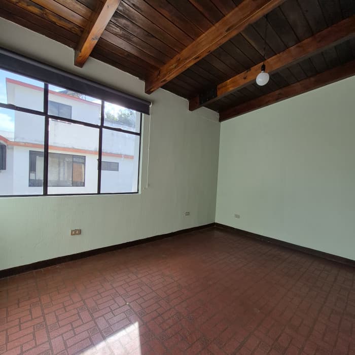 Casa en renta para oficinas zona 15 Vista Hermosa 1 - foto 15