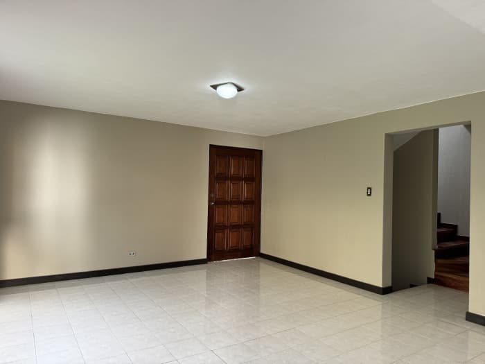 Casa tipo townhouse en Renta zona 15 Vista Hermosa 2. - foto 4