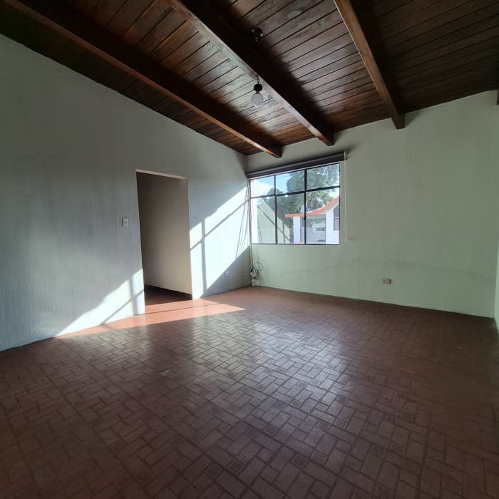 Casa en renta para oficinas zona 15 Vista Hermosa 1 - foto 19