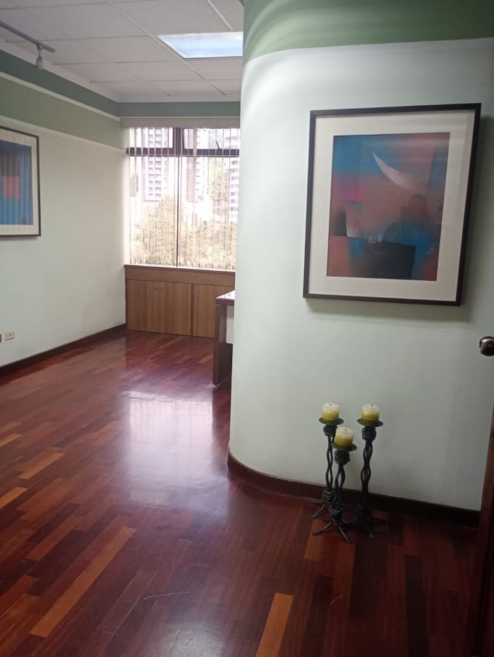 Oficina/clínica en renta en zona 15 - foto 4