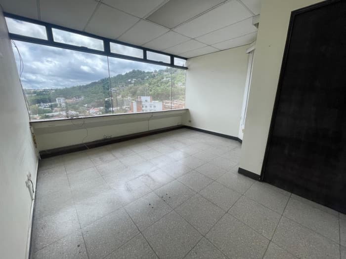 Clinica Medica en Renta en Edificio Medico Zona 15 - foto 4