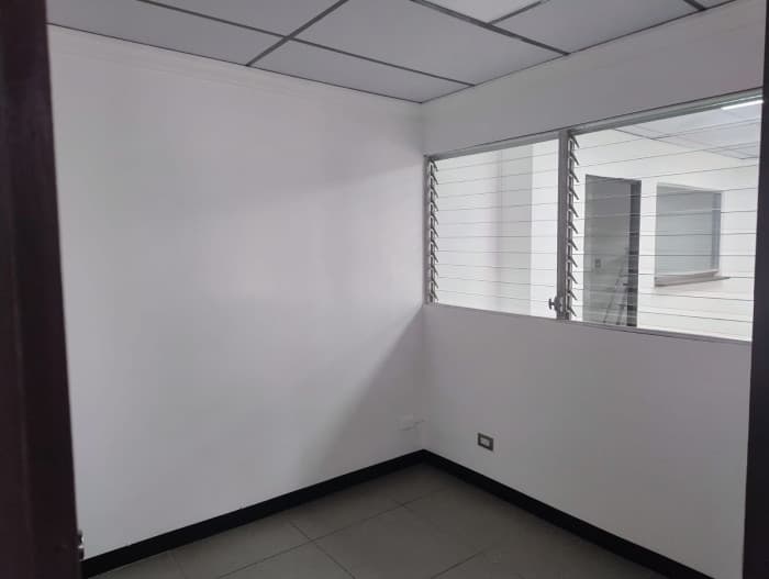 Oficina en Edificio Corporativo en Renta en Zona 13 - foto 3