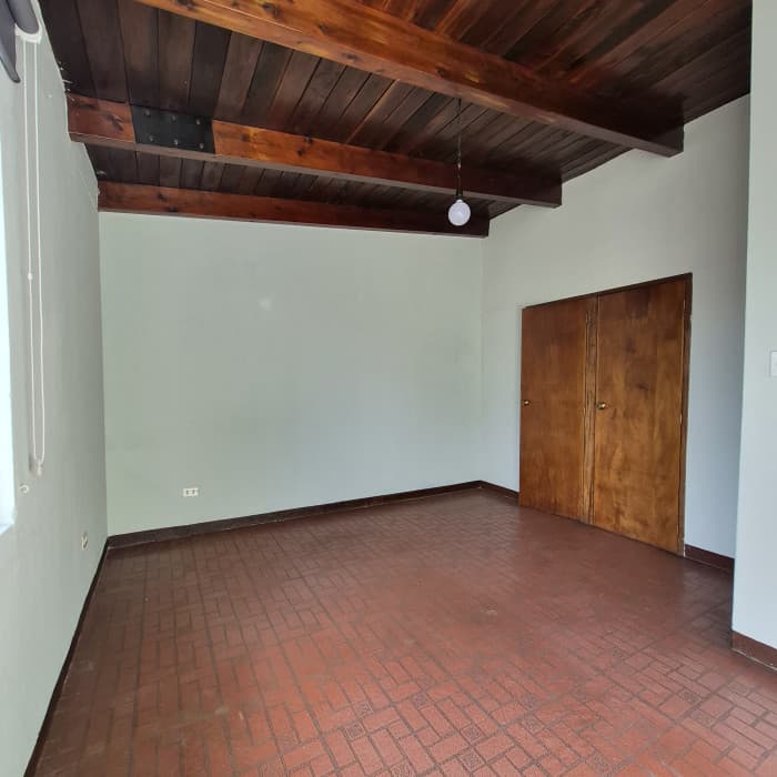Casa en renta para oficinas zona 15 Vista Hermosa 1 - foto 14