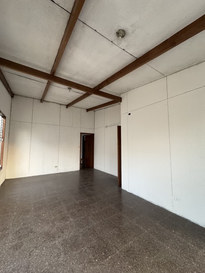 Casa en renta para oficinas y bodegas en zona 9 - foto 23