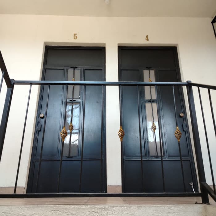 Venta Casa grande con apartamentos en zona 12 - foto 4
