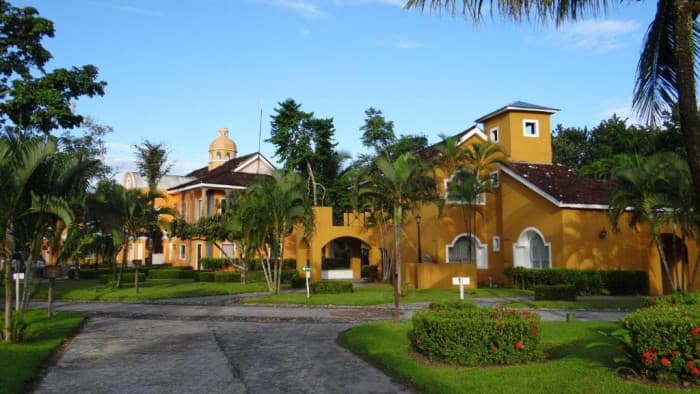 CASA EN VENTA Y RENTA EN AMATIQUE BAY - foto 2