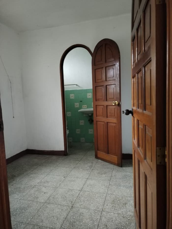 Casa en venta Zona 13 Aurora 1 - foto 4