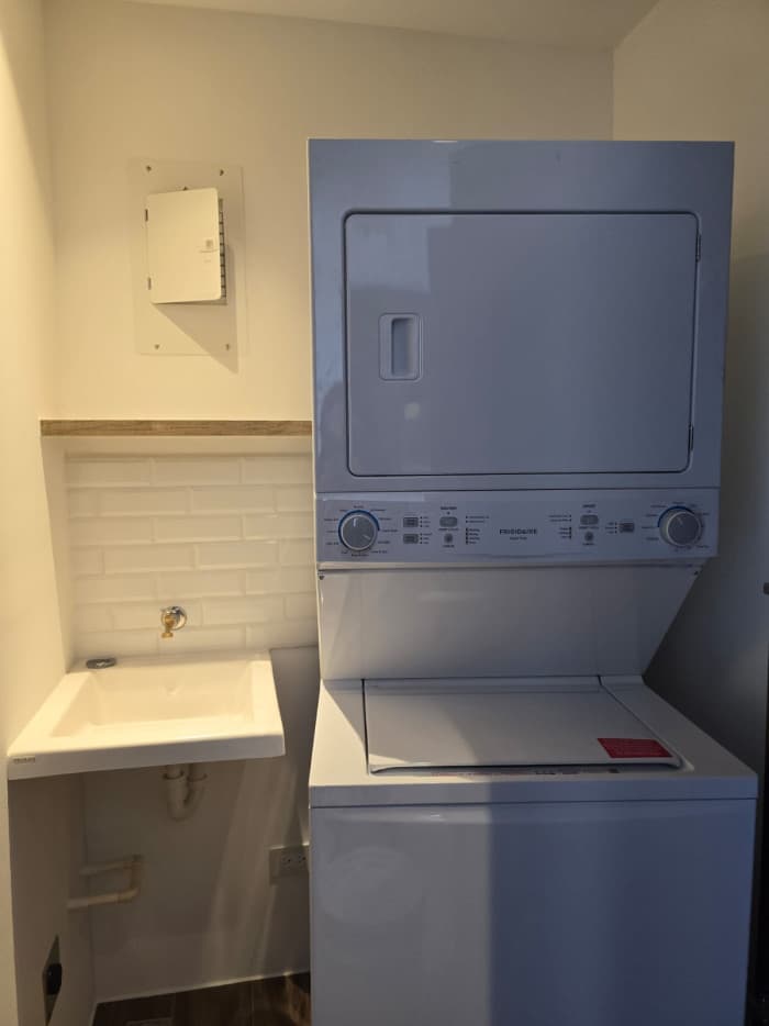 Apartamento en renta en zona 10 Athara - foto 3