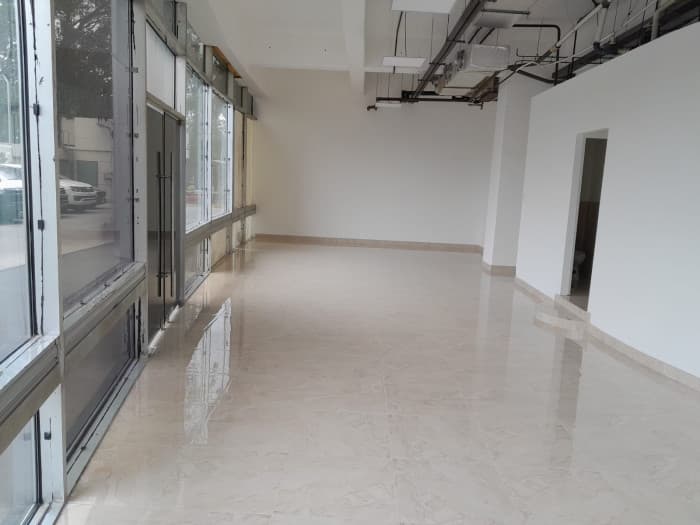 Local en VENTA / Renta en Edificio Oficinas Zona 15 - foto 4