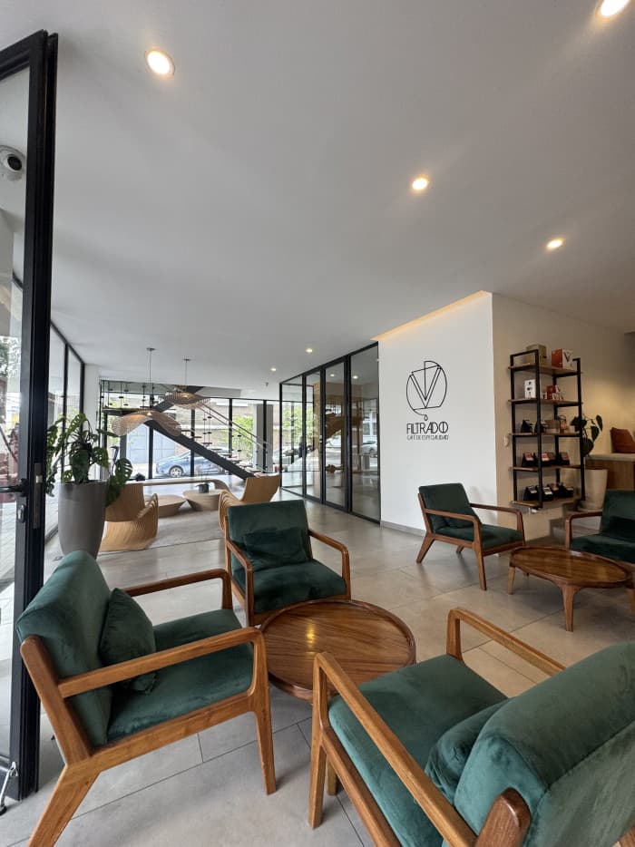 Apartamento amueblado en renta zona 10 - foto 8