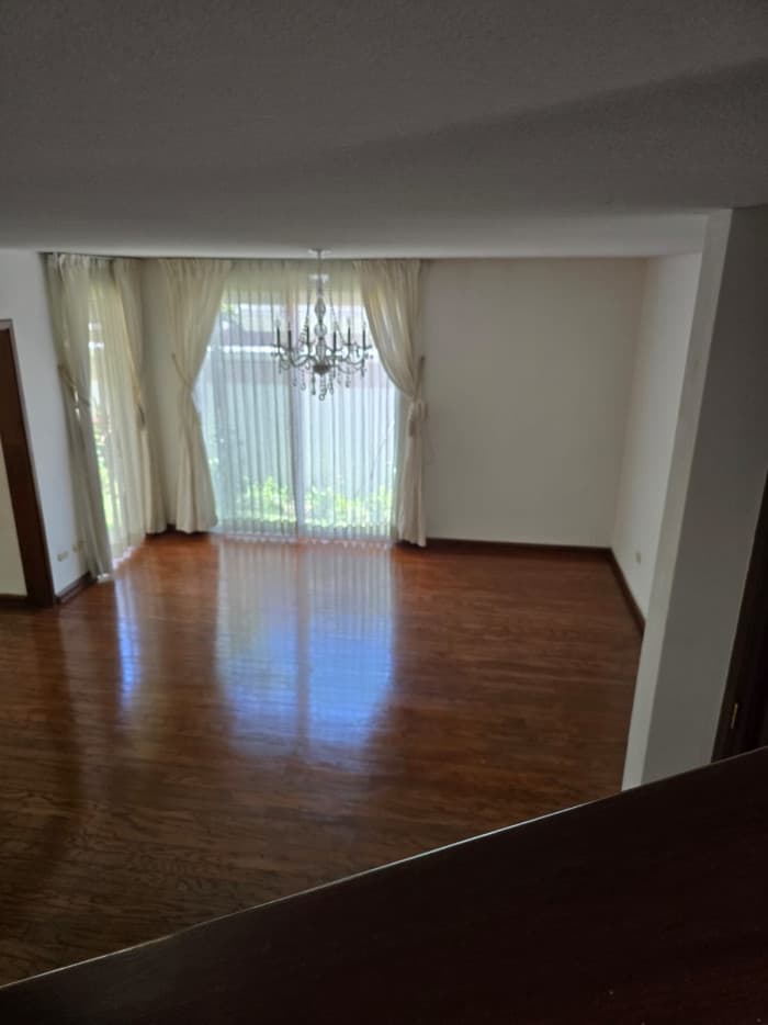 Casa en renta en zona 14 en Condominio - foto 7