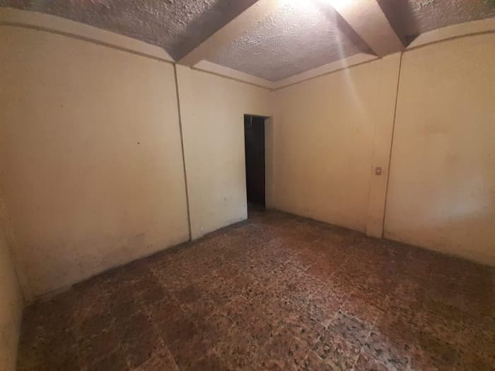 Propiedad En Venta con 4 Apartamentos Zona 3 Mixco - foto 2