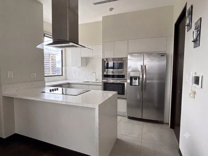 Apartamento de Lujo en Venta en Zona 14 - foto 4
